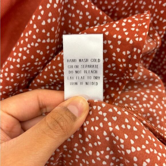 Alter'd State ladies Lg burnt orange w/ white spots crop top - Picture 7 of 7